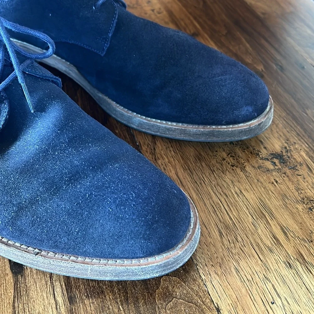 Mark Nason Men’s 11.5 Navy Suede Lace Up Chukka Boots. Like New